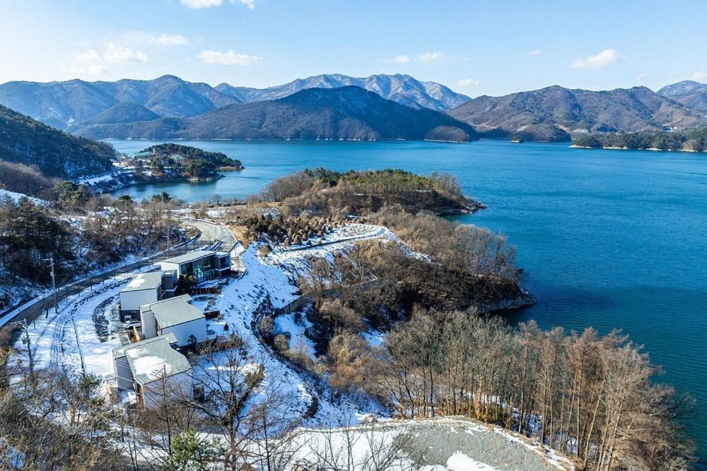 Jecheon The Shine Cheongpung Exterior foto
